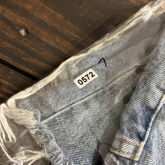 Womens Vintage Levis 569 UO Urban Renewal Star Denim Mini Skirt 30 Waist - Picture 12 of 12